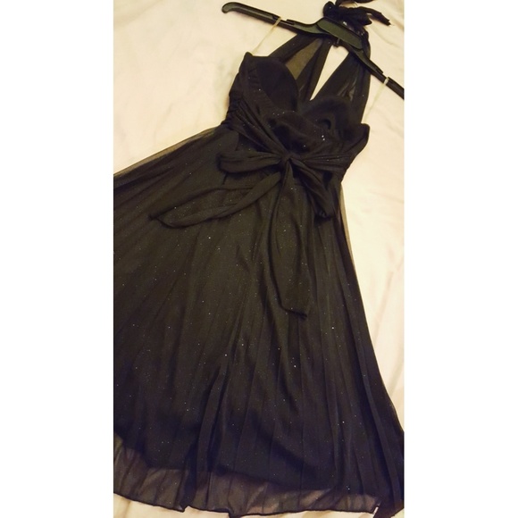 BLACK DRESS - Picture 2 of 4